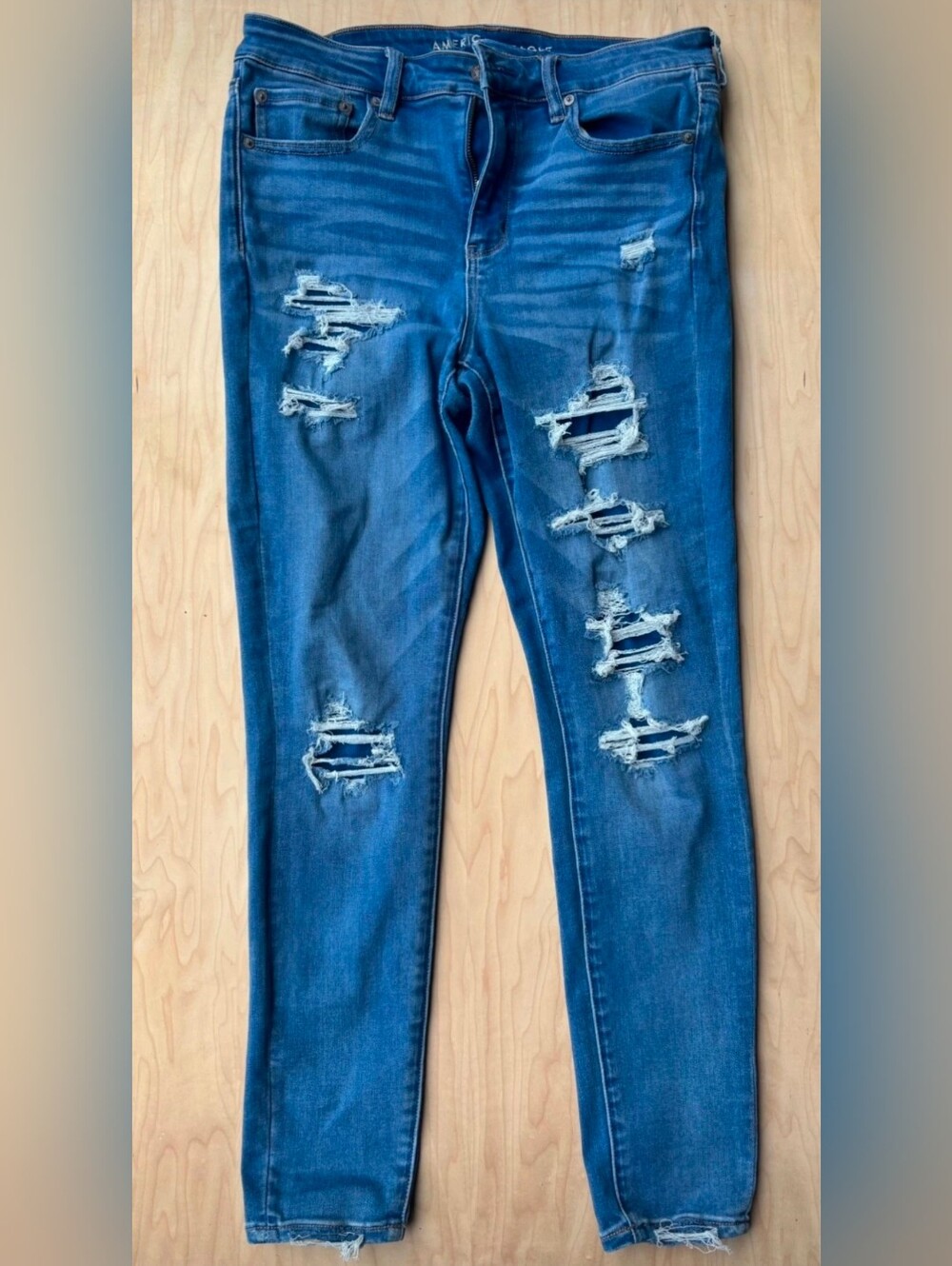 American Eagle Distressed Jeans